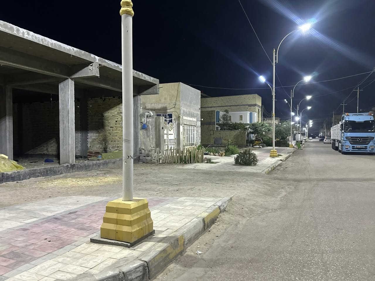 قطعه زراعي بسديناويه 300م ركن ع ثلاث شوارع تصلح محلات  مجمع وشقق تجاريه ع شارع رئيسي
وقريبه على السايدين

#موقع_جدآ_راقي       مستوصف ومدرسه قريبات كلش عليها  وقريبه كلش ع متنزه مسافه ١٠٠م 
وجه ع شارع 21 ونص 
متوفره كل الخدمات كهرباء ماي مجاري نت ضوئي رصيف مقرنص
للأستفسار الاتصال     ***********
