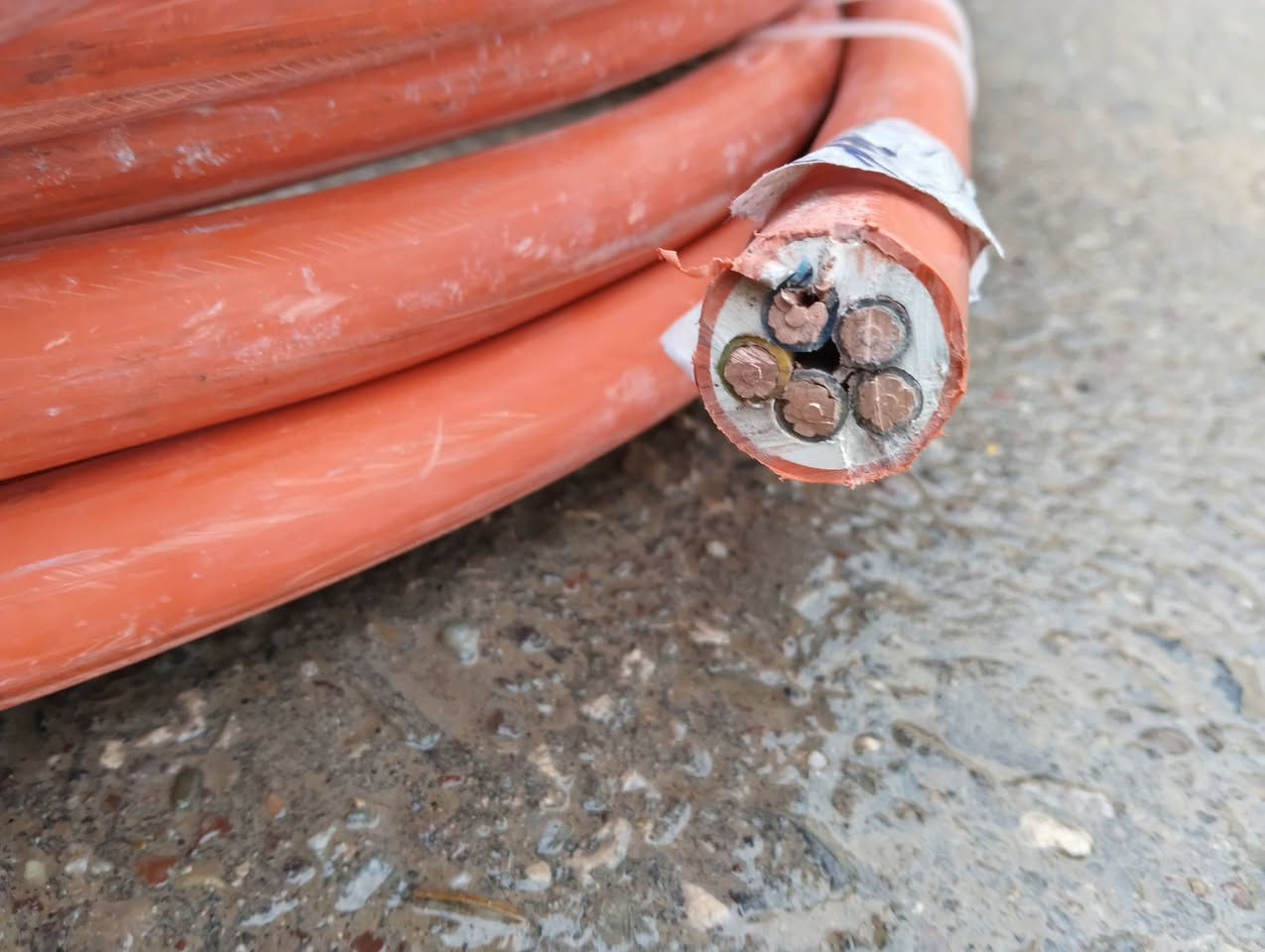 واير للبيع (5×16) جديد ما مستعمال الراقم ***********واتصاب خاص مفتوح
