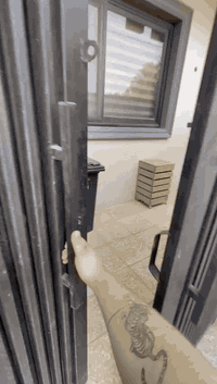 السلام عليكم بيت للايجار البيت مودرن بناء حديث يحتوي على مطبخ كبير صاله غرفتين نوم حمام البيت ارضي موقع الزيتون جديده مقابيل جامع منى بلفرع سعر الايجار 600 الف قفل غير قابل للتفاوض مطلوب عائله صغيره للاستفسار مع صاحب بيت حصرا بدون دلاليه ‏‪***********‬‏ ملاحضه المطبخ جاهز كاونتر حديث
