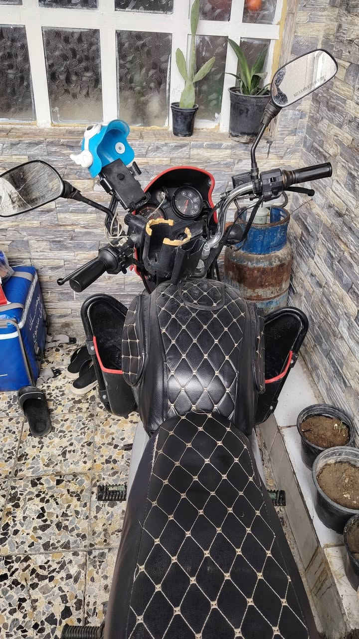 السلام عليكم دراجه بوكسر للبيع مديل ٢٢ طالعه بل ٢٣ الدراجه قويه كلش كل ١٠ ايام ابدل دهن اصلي نكره سلف
جيب عشر فيتريه وتعال افحص لا تبخير لانضوح اوراق بيه يعني مامرقمه والدراجه تجي تاخذه من باب لبيت تايرات جدد دسكات جدد بنزات جدد لايت زنون ابو لمروحه عالي وناصي السعر مليون وميه ١١٠٠ مكاني بغداد حي الجهاد خلف مجمع النسيم هاذ رقمي ***********
