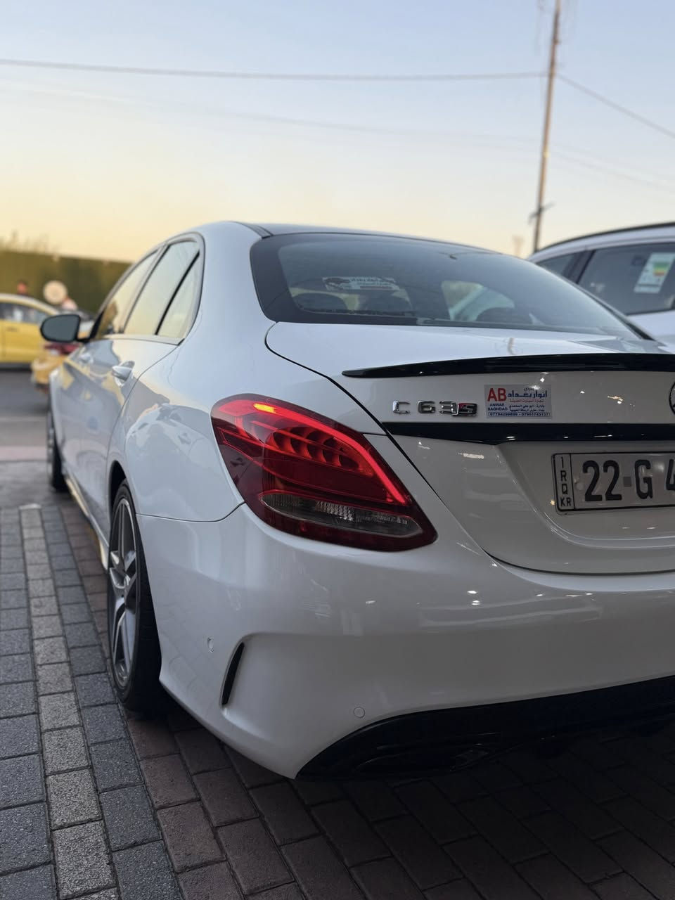 السلام عليكم C300 2016 للبيع
السياره فول مواصفات للاخير و كت كامل Amg 
ماشيه السياره نظيفه جدا حادثه دعامية امامية فقط وحادثه موجود بل الصور بيه صبغ دعاميات فقط وسونار موجود بل صور 
رقمه أربيل ب اسمي السنوية 
مكانه بغداد زيونة 

للأستفسار ***********

