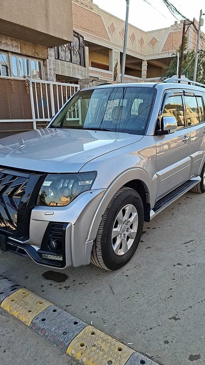 السلام عليكم باجيرو موديل 2013 حبتور صبغ نص جاملغ خلفي بدون دواخل تخم تاير جديد تغليف طسة دشبول + باب خلفي سيرفس عام مابيها كل نقص السعر 150$ بيها مجال بسيط مكاني بغداد حي العامل هاتف ***********
