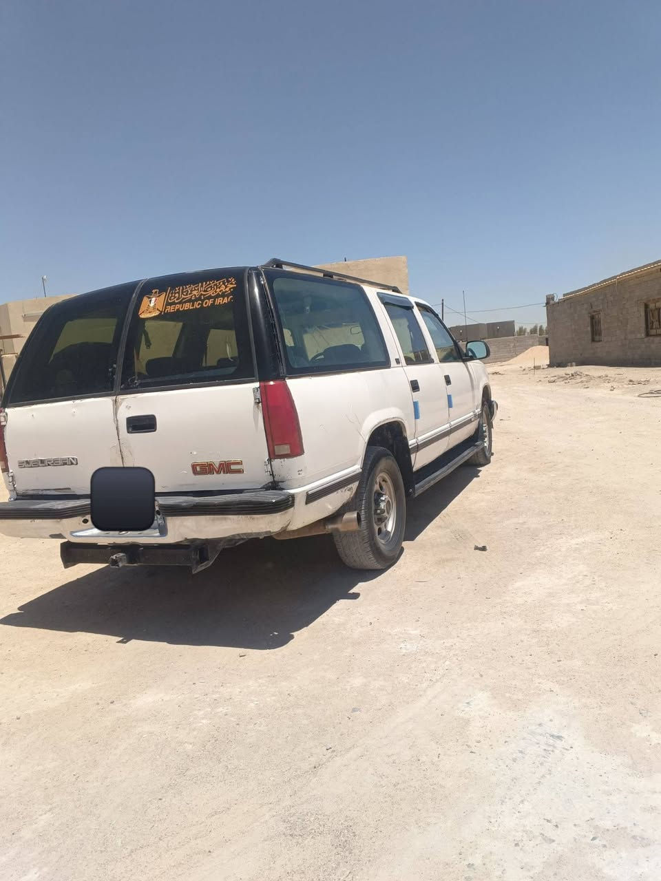 السلام عليكم بهبهان للبيع سياره حلوه راعي موجود شرط التحويل رقم الماني بغداد فقط بس بليته ضاعت سياره تبريد ثلج خلفي وامامي تواير جدد حداده حلوه بس الكير بيه تاخيره قليله كلش سياره ترايك  وين ما تريد سياره جاهزه محرك كرتون350 وكير 1000 حلاب سياره وسعر 30  وبيها مجال الشراي.. الرقم *********** مكاني البصره الزبير
