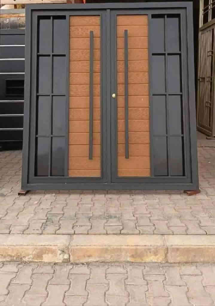 يالله حداده عامه انواع الشغل الحديد بيبان شبابيك محجر درج داخلي سقوف سندويش جينكو انواع الشغل موجود شنو اليعجبك الشغل موجود عليك تدخل خاص ودلل مكاني بغداد نهروان متواجد خاص موجود رقم واتساب ***********واتساب
