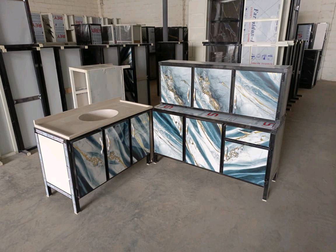 كاونتر مترونص  ارضي.وملحق مترونص  

وسنك متر و 20 سم . 



السعر  250 الف 🙂

توصيل الجميع محافظات العراق 

الاحجز والاستفسار راسلو الصفحه