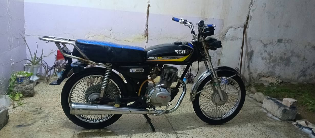 سلام عليكم اخواني ماطور للبيع شغال كامل جاهز عنوان العياضيه سعر 275 بدون اوراق نظافه فول رقم تليفون درهم مراوسه ***********
