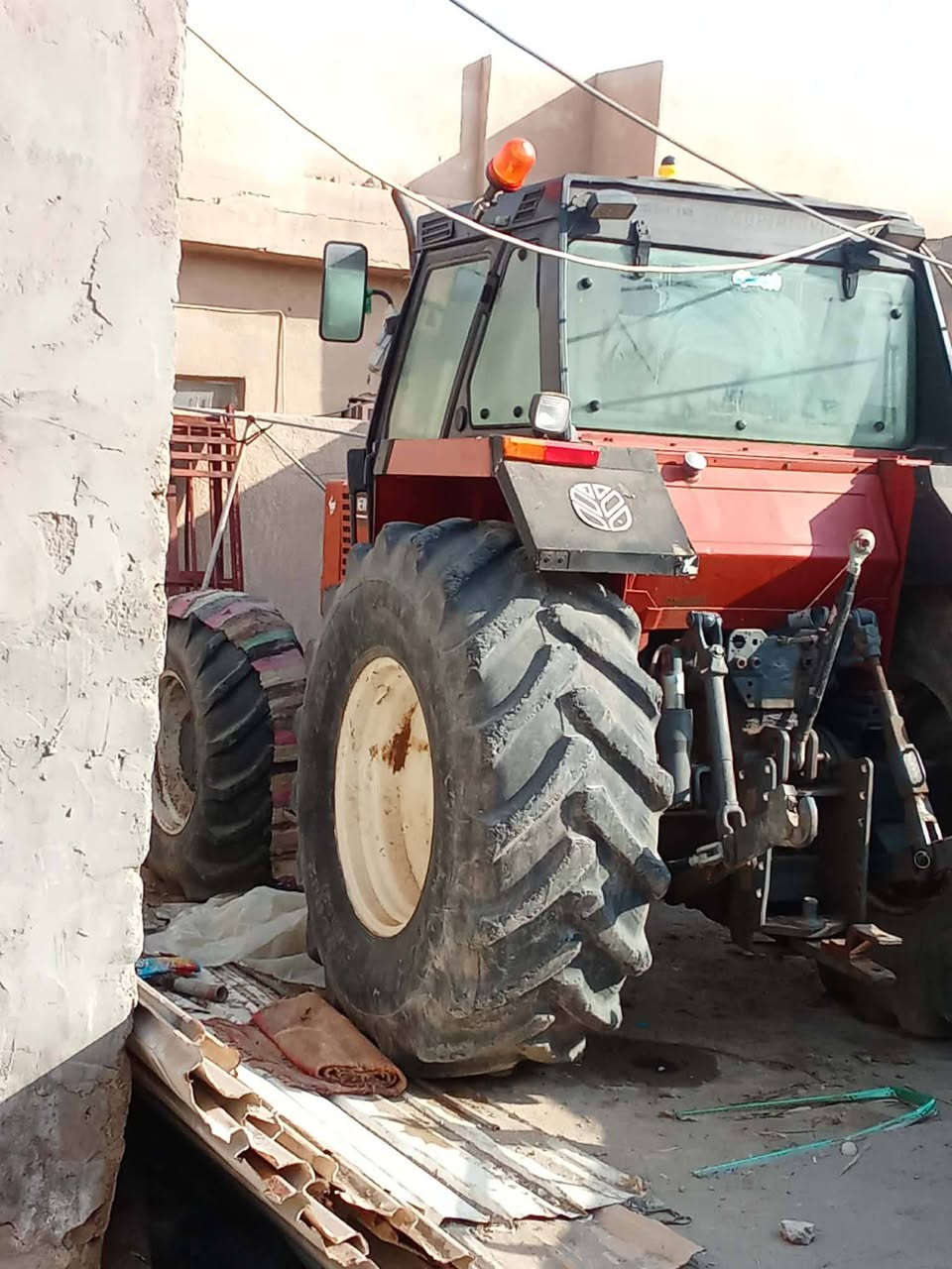 مكينه للبيع حجم 140 رقم واسط تحويل مصبوغه جماليه تصل ***********
