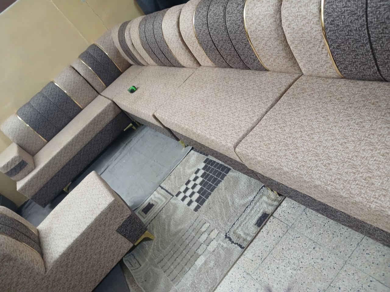 سلام عليكم اخوان مجمع الأمير وفرلكم ديوانات جديد شرط خشب عراقي اسعار مناسب ولدينا شغل تصفال اب احدث موديلات و فصلات مكان قرب مستشفى العام للاستفسار
 اتصال ***********

واتساب ***********
