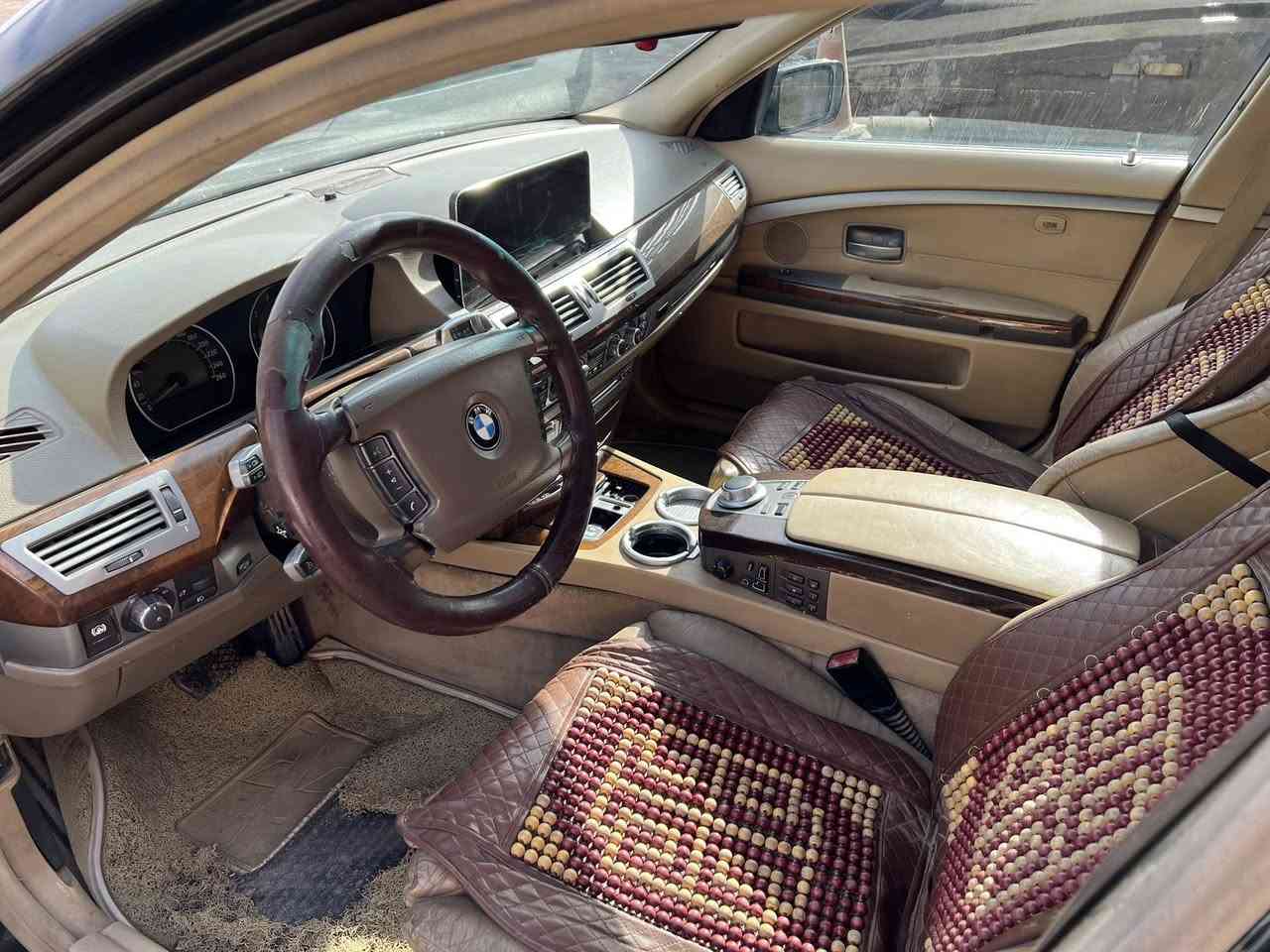 بيئم رئاسي اعلى فئه موديل ٢٠٠٦ تحويل ثاني يوم السياره تحتاج ادامه بسيطه سعرها ١١٥مكاني ناصريه ***********
