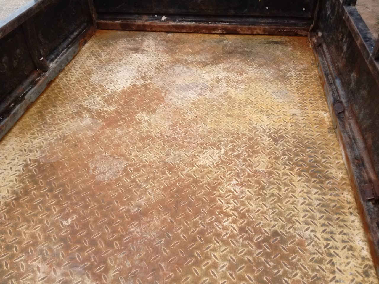 ستوته  امتيار البيع مديل 2009 رقم اسود وسنويه مكينه جديده  حصيره تزكام  جديده  معمره ستوته الشراي يتصل ‏‪***********‬‏ متواجد عل خاص مكاني نجف ناحيه الحريه سعره 800
