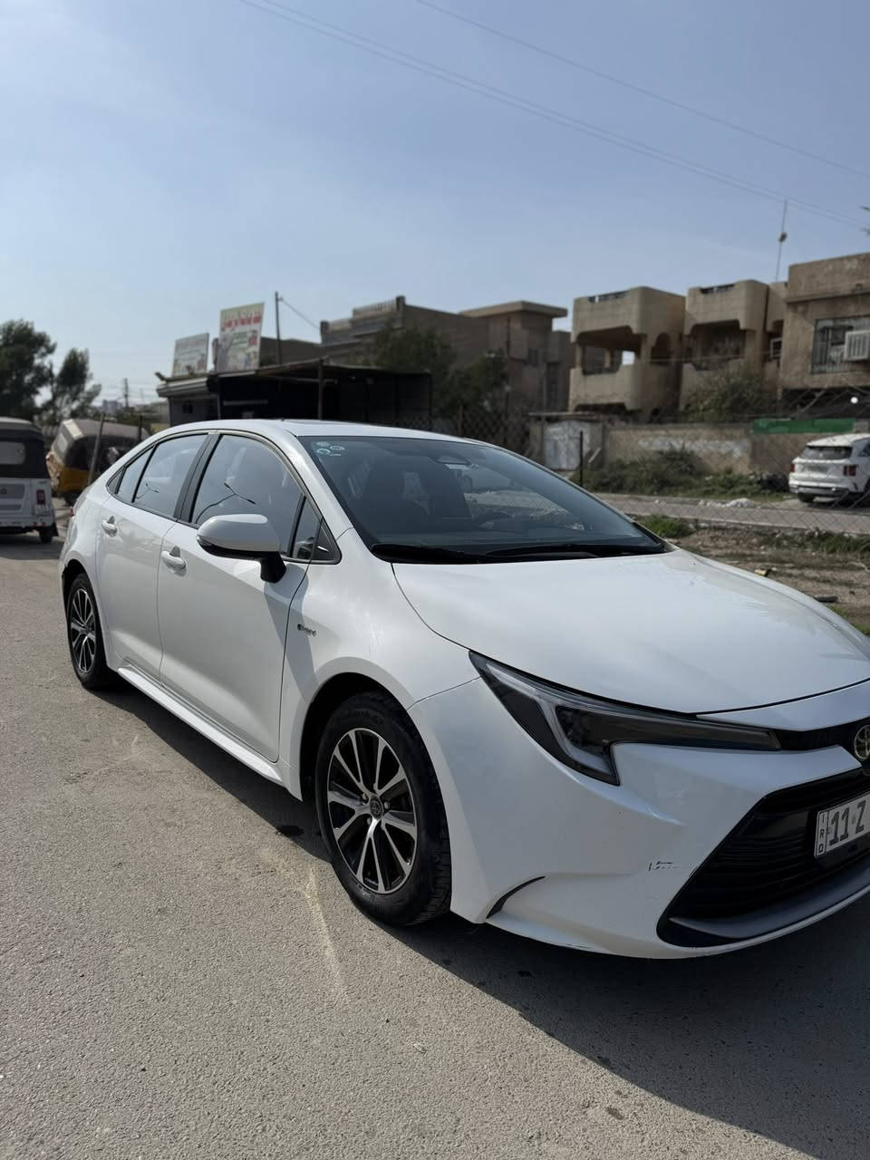 السلام عليكم للبيع كورلا خليجي 2024 رقم بغداد ماشي 31 الف مكفولة من الصبغ الفتح البارد عدا بيها رصعة بالصندوك و مبينة بالصور فقط هاي باقي سيارة مكفولة 

بصمة فتحة كامرة خلفية شاشة كبيرة أشاير بالمري تحكمات استيرن جهتين وباقي مواصفات معروفة 

مكان السيارة بغداد 

رقم الهاتف ***********
