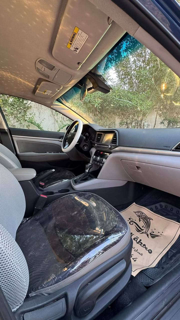 ما متواجد ع النت فقط اتصال السعر ١٣٠ مجالهة بسيط
النترا 2020 
سيارة جاهزة وجديدة 
ماشية 80 الف ميل قابل للزيادة 
حادث جدا بسيط 
بدون ايرباك بدون دواخل 
شاصي . لغد .  مكفول
بدون صبغ فقط جزء من البنيد 
محرك 2000 دوش
كير at ايتي المرغوب
رقم اربيل جديد 
سنوية 2031
هزة 2026
صدر جديد 
دوشمة جديدة 
حساسات و بلكات ومجاول جديد

مكان السيارة بغداد
***********
