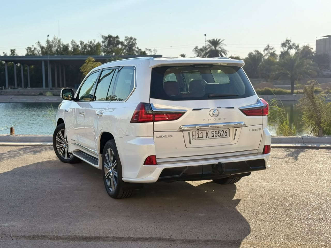 السلام عليكم
لكزز.           2016

LX570

فول موصفات
بصمه
كشنات. كهرباء ⚡️ 

جكات 

شاشات   3

مري شفط 
مانع انزلاق
معروفه موصفات الكزز 
باب خلف الصدر يقره بل السونر مفتوح

كفاله عامه السياره 
سعر 585 وبيها مجال بصيط 

‭0770 264 7430‬

***********
مكان السياره البلديات
