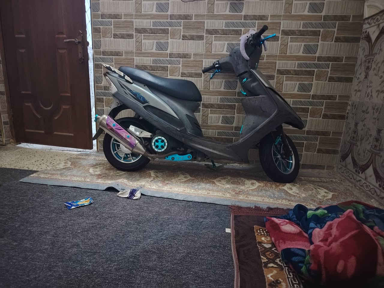 سلام عليكم شباب هاي دراجه جبته من الرنبه و زودته و ما طلعت بيه اريد ابيحه صر عدي ضرف دراجه الكور املح الدراجه كله ملحه كدام عينك الدراجه متعوب عليهه ومصرف عليهه مكاني بغداد التاجي سبع البور *********** هاذ رقمي واريده بيه خير وتدلل بس الوتي لا تصير
