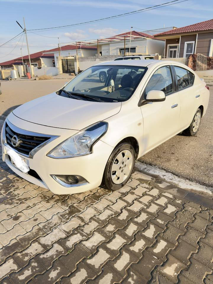 نيسان صني(هندي)     استلام صفر  موديل 2021
سياره بدون ضرر بدون صبغ بدون تبديل كامرة امامي وكامرة خلفي طخم تايرات جدد بطاقه بانزين بيها كشنات تغليف وباقي مواصفات معروفة  ماشية 65 لف سنويتها لحد نهاية ٢٠٢٦ جاهزة من كلشي سعر 112      *********** مكان السيارة كركوك

