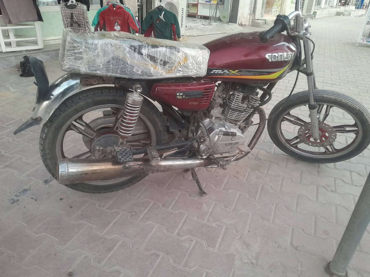 سلام عليكم دراجه للبيع سيفان خمسه كير موديل 23كلك مكفوله سعر خاص مكاني عفج رقمي***********
