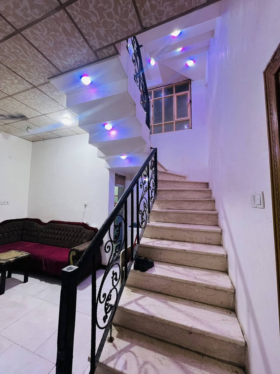 🏡بيت للبيع بالطويسة قرب الجسر الاحمر
طابو صرف  من المالك مباشرة ✔️

📍موقع ممتاز جدا بناء جديد

يبعد عن الشارع الرئيسي نصف دقيقة مشي🚶🏻

المساحة الكلية مع الفضلة 124 

البيت طابقين 🏯

6 غرف و 2 هول وثلاث حمامات

للاستفسار راسلوني خاص ادزلكم التفاصيل كاملة✔️✔️


**إذا كنت صاحب هذا الإعلان وتريد حذفه لأي سبب، رجاءا أرسل رسالة إلى الدعم الفني**