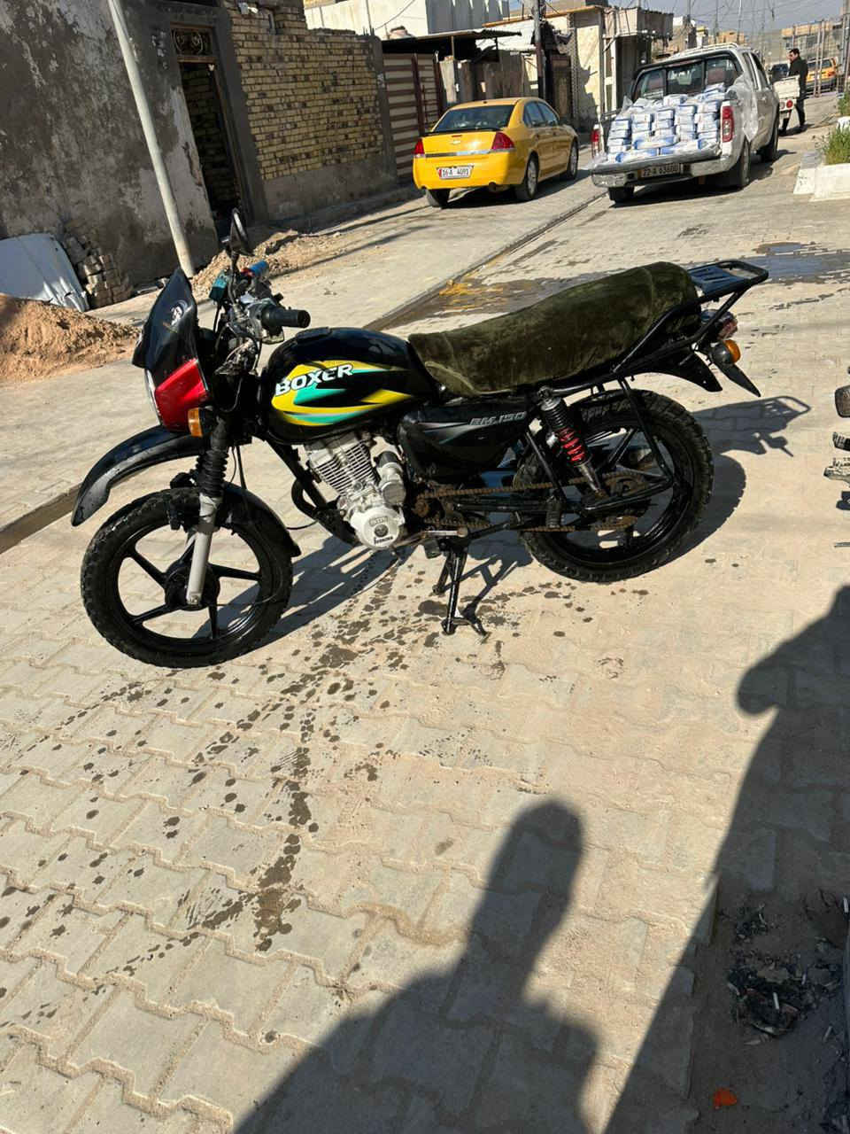 السلام عليكم بوكسر موديل 21 أوراق اصولي . السعر 650 وبيه مجال. العنوان الديوانية مركز . الرقم الاتصال ‏‪0788 296 6347‬‏
