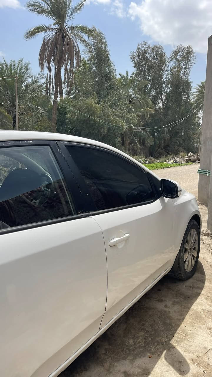 سيراتوا 2011 خليجي كير مكينة حدادية تخم تاير كفالة عامة من الضربة والصبغ 88$ وبيها مجال بسيط متواجد واتساب واتصال على الرقم ***********
