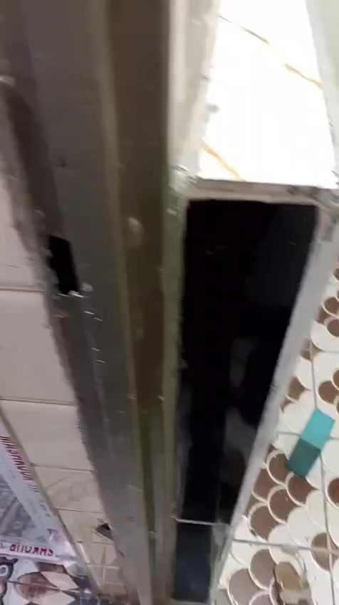 الدار للبيع في منطقة التحرير شارع40 اتصال على صاحب الرقم ***********
