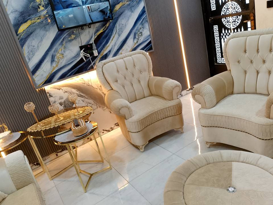 بسم الله الرحمن الرحيم يالله يارزاق اللهم ارزقني رزقا واسعا تخم ملكي اخو جديد ومجمده 12قدم مستعمل شهر وغساله مستعمل قليل 12قدم غرفه نوم اخو جديد ويه دوشك شراي يدخل خاص اويتصل 🌹 *********** كركوك, العراق
