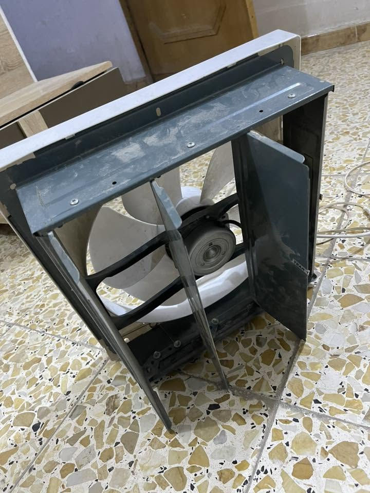 سلام عليكم ساحبه مفرغة هواء جديده ما مستخدمه سعر 25 الف للبيع مكان زعفرانيه ***********
