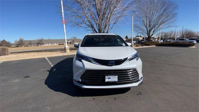 للبيع تويوتا سيينا بلاتينيوم 2025، هايبرد
السعر 40 الف دولار 
شامل الرقم
ممشى 8 ميل زيرو 
كلين تايتل 
لون خارجي ابيض
لون داخلي أسود
نوع الوقود: هجين
محرك هجين سعة 2.5 لتر، 4 أسطوانات، 
نظام دفع أمامي
ناقل حركة أوتوماتيكي CVT
مدة الوصول 50 يوم لتواصل خاص


**إذا كنت صاحب هذا الإعلان وتريد حذفه لأي سبب، رجاءا أرسل رسالة إلى الدعم الفني**