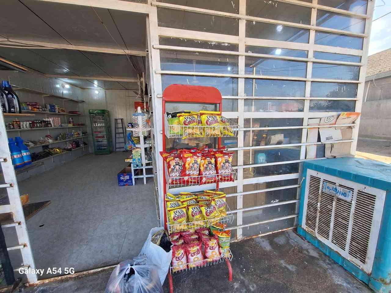 مكلف بالنشر للبيع عارضات مع مجمده مع رفوف التواصل على الرقم ***********
