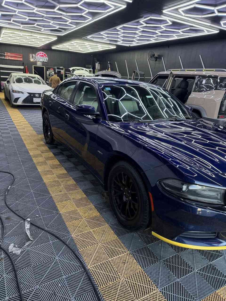 سلام وعليكم جارجر RT2016 رقم بصره بأسمي تحويل ثاني يوم هيمي 5700 ماشيه 92 ميل فقط استخدام شخصي من البيت للشغل وارد كندي كفاله عامه من الضربه تقرير غرق وبيها كلير 3 قطع بابين وجاملق كفاله عامه من الضربه شاصي لغد ايرباك كله سليم بجم كبس مال الشركه فول مواصفات عده الفتحه خزن ميموري تشغيل عن بعد نقط عمياء رادار كشن كهرباء جاهزه من كلشي حتى بوليش ماتخسر عليها مكان السياره بلبصره السياره كلش جديده وبالعافيه على الي ياخذها السعر 175 اتصال فقط ***********
