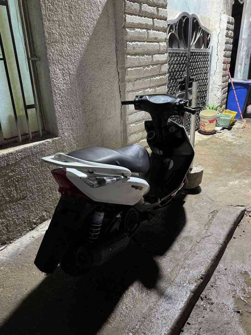 سلام عليكم  دراجه ثعلب للبيع مكان بغداد حريه سعر خاص. *********** بي واتساب

