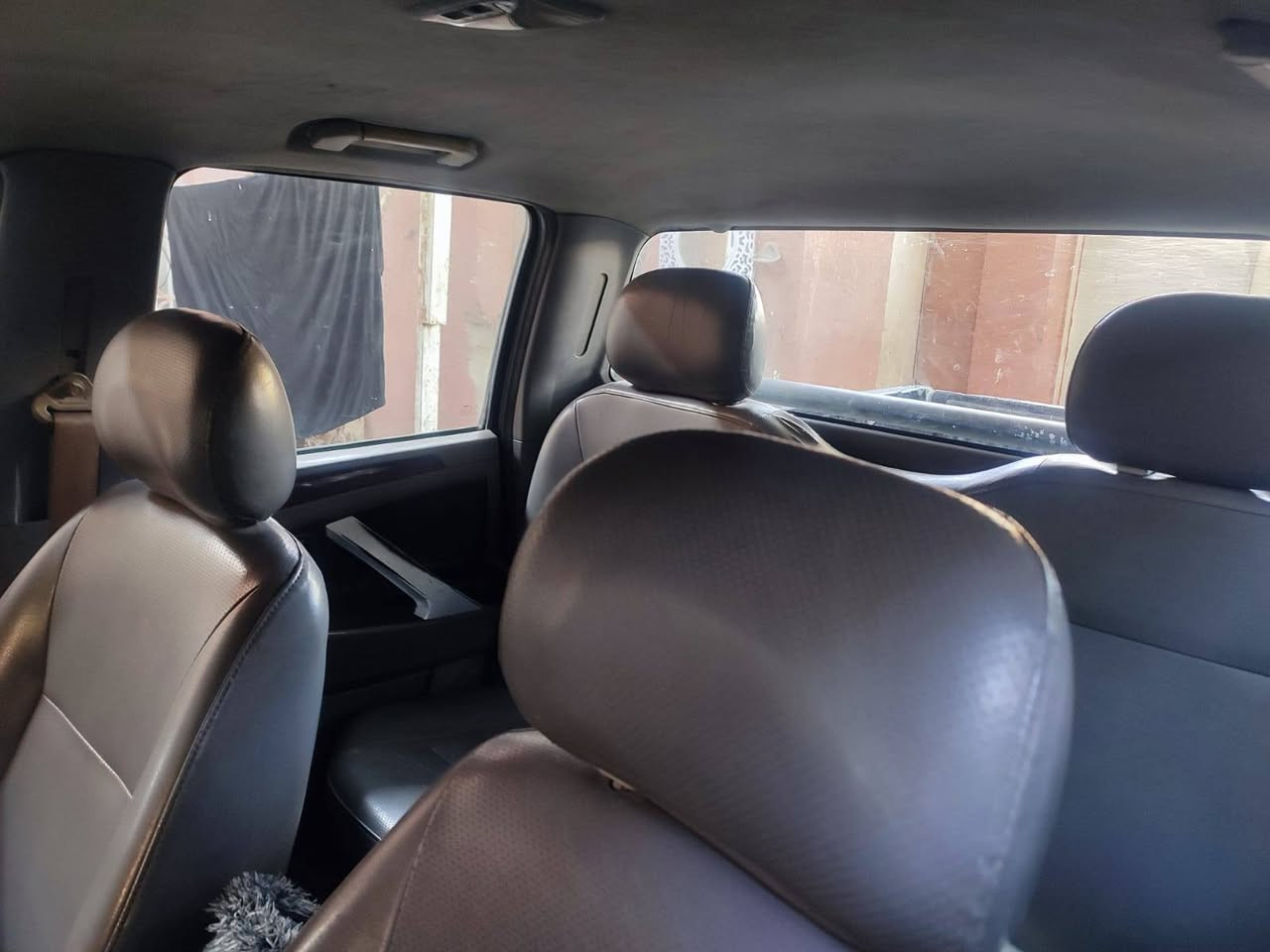 يالله سلام عليكم جمبي موديل 15 سنويه ٢٨ مداور ثاني يوم  سياره جاهزه من  محرك وحداديه تخم تاير حداديه درجه أولا صبغ قطعتين  السعر ٦٥ وبيه مجال مكان كربلاء رقم الهاتف. *********** 
( مكلف بنشر )
