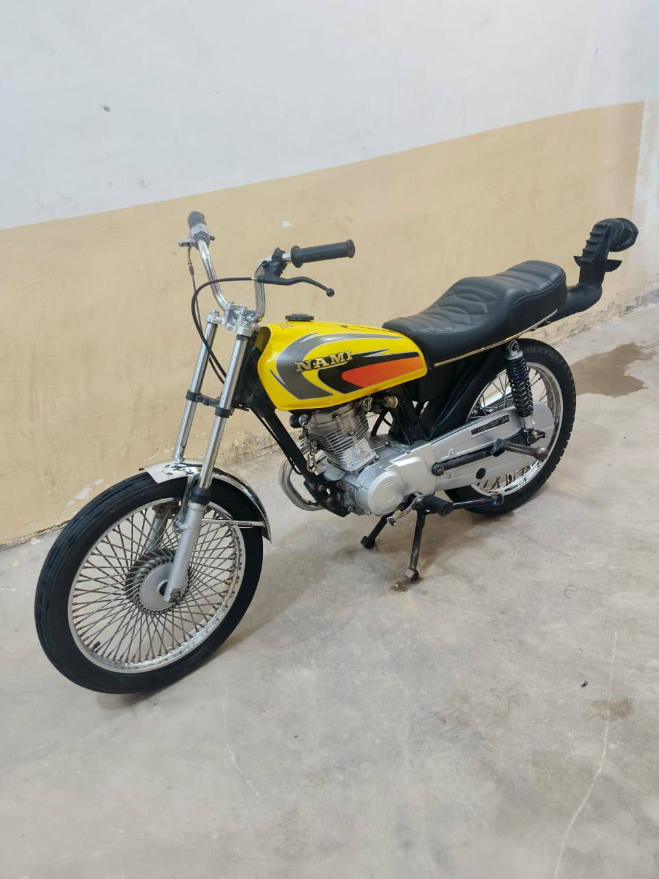 السلام عليكم دراجه اربعه قير للبيع مستعجل على بيعتها الدراجه اوراق مدير 11 الله شاهد شرعه قويه المكان نجف عالفحص السعر 600 وهذا رقم الواتساب /***********
