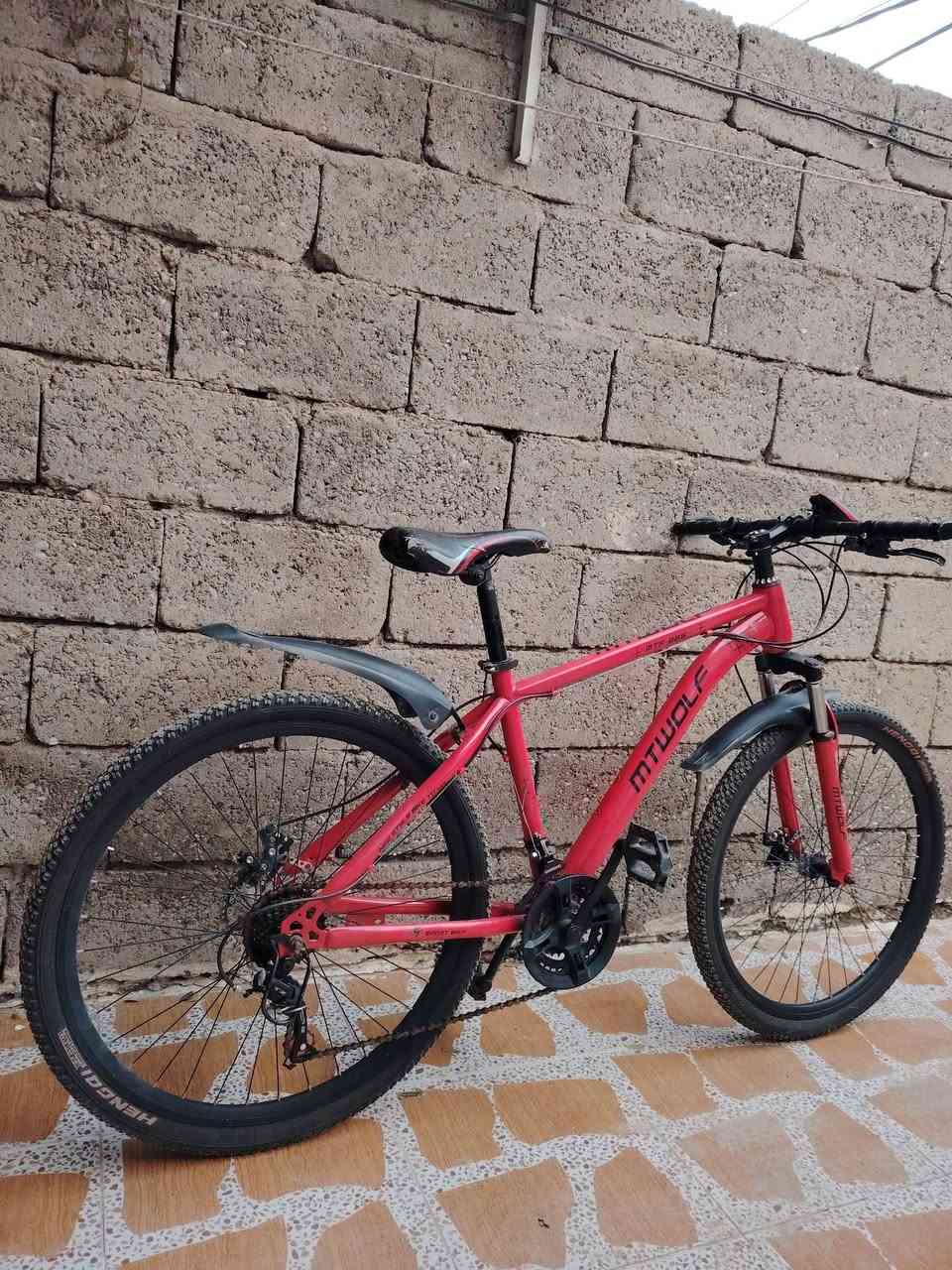 دراجة MTP جبلي حجم (26) هجين كوالتي جيده دبلات امامي. (3 )سرعات امامي * (7) سرعات خلفي مجموع (21 ) سرعه گير خلفي امامي يشتغل جديد اللشه شخط مابي  تايرات جدد مكاني كركوك حي الاسرى و المفقودين (سعر 75 الف و بي مجال بسيط )


**إذا كنت صاحب هذا الإعلان وتريد حذفه لأي سبب، رجاءا أرسل رسالة إلى الدعم الفني**