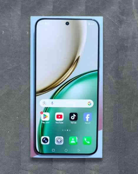 هونر honor X9d للبيــــع فقـــط

مستخدم نظافة 100%100 اخو الجديد

🔥السعــــر / 350 الف🔥🔐 قفل بـدون عملـة 

المواصفات 
- الذاكرة الداخلية : 256 كيكابايـــــــــــــــــــت
- الـــــــــــــــرام : 12+12 كيكابايـــــــــــــــــــت
- الشاشة : 6.79 بوصة - 144 هيرتز - AMOLED
- المعالج : Snapdragon 6 Gen 4 
- الكاميرا : 108 + 5 م.ب. / امامية 16 م.ب.
- البطارية والشحن : 8300 مللي أمبير - 66 واط
الملحقات : كارتون وشاحنة 66 واط وكفر كاملة

الـحجـــــــز علـى الواتســــــاب *********** فقــــــط

العنـ✍️ـوان محافظـة - واسـط - الكـوت - مـركز المدينـة 

التوصيـل متوفـــــــر الى جـــميع المحافظــــات💨🚕
