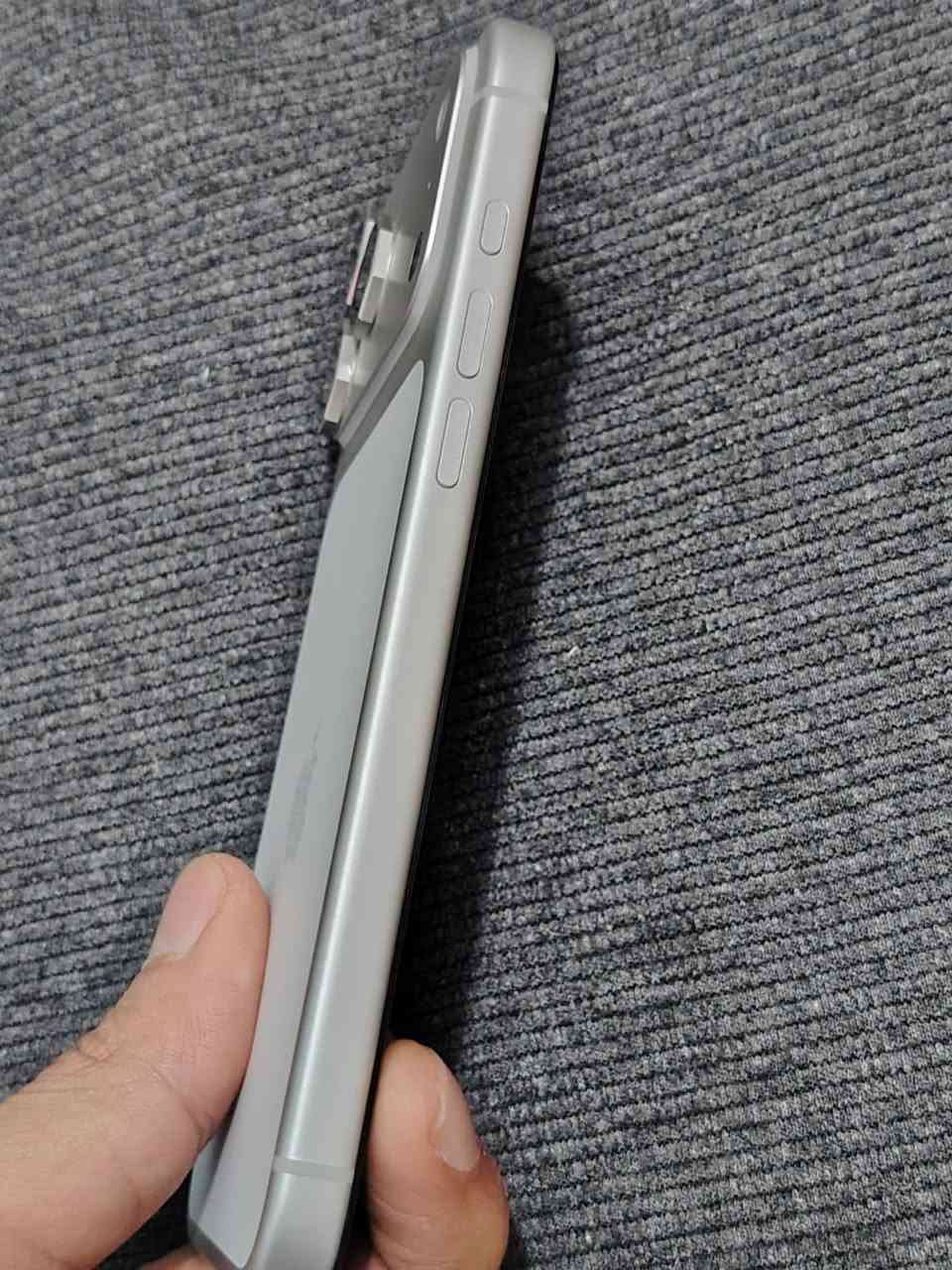 17ماكس
ذ٢٥٦ 
الشريحة الإلكترونية eSIM
٦٥ دورة شحن
ضمان .
ب١٩٥٠
مليون وتسعمائة وخمسون
***********
خابر ودلل
