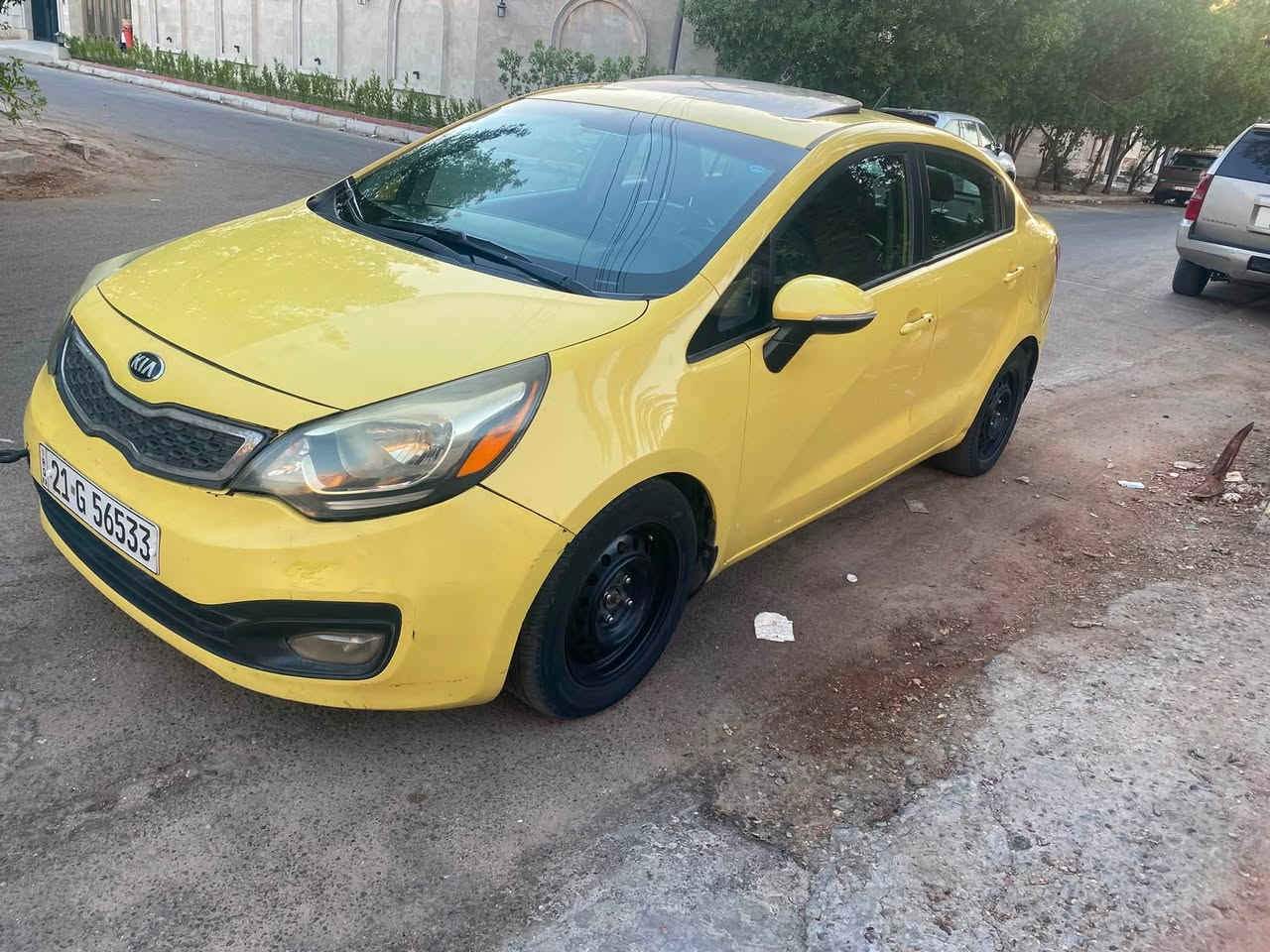 للبيع كيا ريو وارد كندي موديل 2016
محرك 1600 GDi گير At بدون صبغ
بدون ايرباك ، حادث براكيت الشاصي
فول مواصفات ، بصمه ابواب و تشغيل 
مري شفط ، شفتات ستيرن ، كشنات 
جلد ، هيتر كشنات و الستيرن ، فتحة
رقم سليمانيه ، سنويه للـ2029 مكان
السيارة بغداد ، سعر 86 $ بيها مجال
بسيط // ***********
