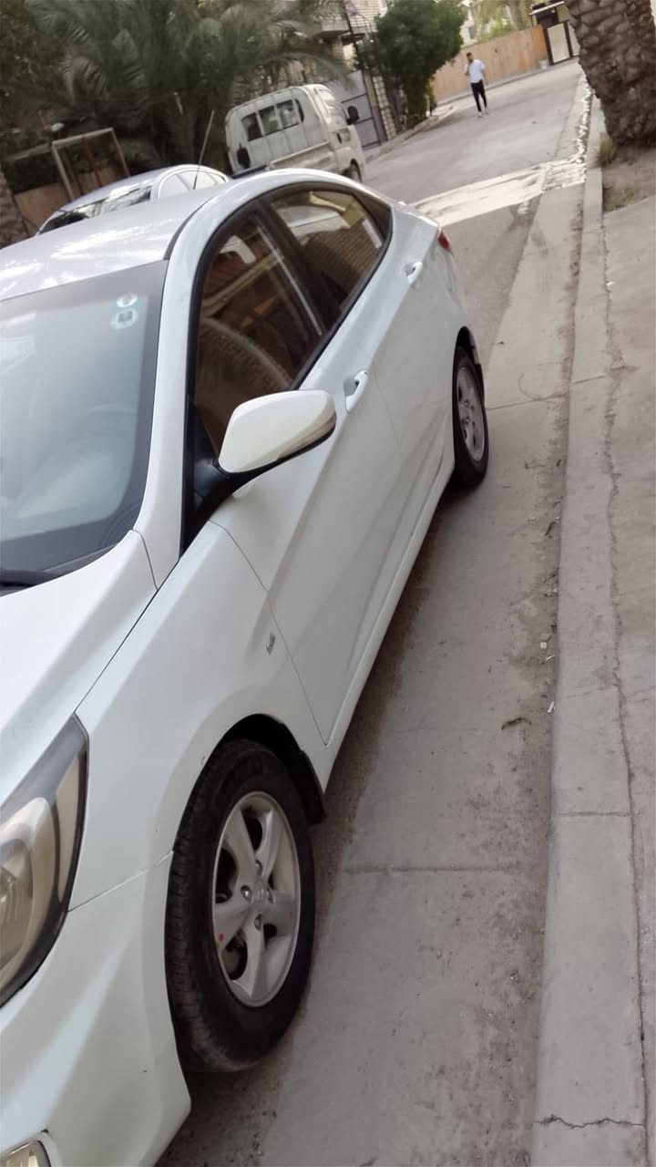 السلام عليكم اكسنت ٢٠١٣ بسمي مكفولة عدة شبر جوة قبق البانزين وشوية بلدوسة تدفئة تبريد تحكمات استيرن شاشة كامرة وباقي المواصفات السعر ١٠٣ مكانهة الغزالية رقم الهاتف ***********  
مدينة الغزالية
