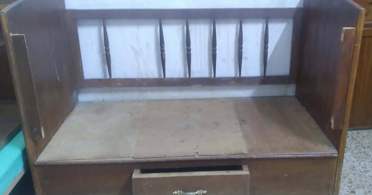 السلام عليكم
للبيع 
تخت ابو النفرنظيف للبيع سعره ٨٠ الف وبي مجال 
تخت طفل خشب ثقيل بس محجل واحد سعره٣٠ وبي مجال

@الجميع


**إذا كنت صاحب هذا الإعلان وتريد حذفه لأي سبب، رجاءا أرسل رسالة إلى الدعم الفني**