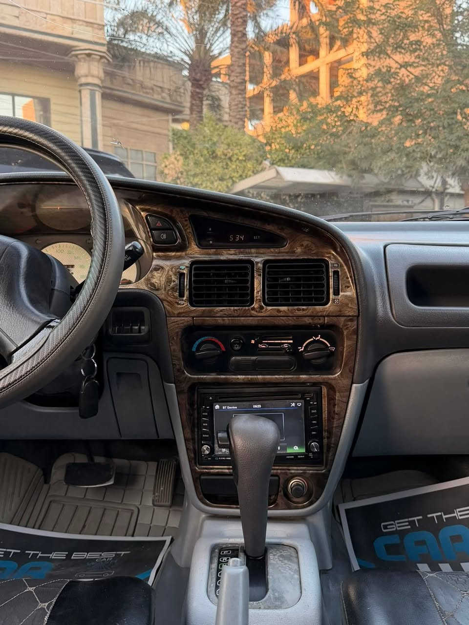 السلام عليكم 
#بسعر 70

بروتون  2004

 قطعه نادره بحاله الوكاله ✅
مكفوله من كل شي لا صبغ لا تبديل  بلاديه 😍✅

رقم بغداد مميز  وهزه جديده باسمي✅

مكينه كير ناعمه ونشطه بدون تبخير ✅
التبريد شغال سنتر لوك شغال جام كهرباء 

غرفته جديده بدون فطور

سياره مثل الصور واحله
سويجات ثنين بيه ✅

سياره نظيفه وبالعافيه ع الياخذهاا

المكان
بغداد الكرخ  

رقم صاحب السياره 
***********
