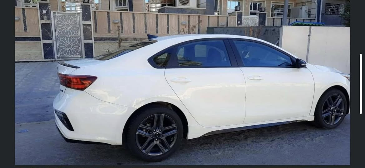 فورتي  2020 مواصفات جيتي لاين  
حادث منشور بالصور  ايرباك برده فقط وبيها صبغ كلير امريكا بدون حادث  بنيد وجاملغ ايمن  
السياره ماشيه 63 الف   
مكاني بغداد  السعر 130 ‭0773 498 7875‬
