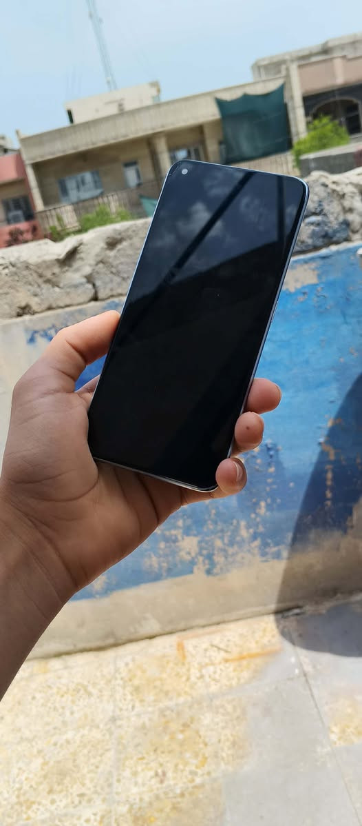 جهاز مستعمل قوي بالالعاب والتصوير
المعالج :  Snapdragon 720G Octa-core 
Ram:8 +5
سعته :128 
كامره :64 ميگا بكسل
يدعم 60 fps
دبل سيمكارت
 مبدل شاشه
مع شاحنته الاصليه وكڤر شفاف ماله
بي شخطات بسيطه بالظهر 
وبي كسر بسيط بالشاشه بالاسفل ماتاثر ابد ابد 
85 وبي مجال انطي سعرك .


**إذا كنت صاحب هذا الإعلان وتريد حذفه لأي سبب، رجاءا أرسل رسالة إلى الدعم الفني**