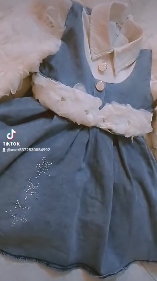 فستان بناتي جديد كشخة يلبس عمر سنتين


**إذا كنت صاحب هذا الإعلان وتريد حذفه لأي سبب، رجاءا أرسل رسالة إلى الدعم الفني**