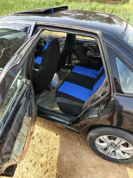 سلام عليكم
فكتره للبيع محرك 2000 كير ومحرك جديده سياره مصبوغه عام جديد بيه بعض اخياسات رقم انبار سنويه صاقطه صارلهه 3 اشهر. 
العنوان الانبار، حديثه. ***********
السعر٫28وبيه مجال
