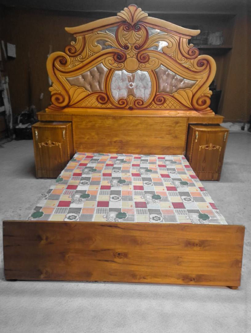 عندي غرفة نوم صاج حديثة مستخدمه شهر كنتورها ابو ٤ ابواب وملحق كل باب مستقل عن الثاني يعني ٤ ابواب حقيقي الظهر جرجوبة براغي كما ذكرنه الغرفه صاج حديثة مستخدمه شهر او اقل نظافتها واحد على واحد كامله وجاهزة من البرغي للمفتاح يعني متصرف عليها ولا الف غرفة روعه لتصميمعها موديلها وهاي النوعية تكون مرغوبه تصلح للعرسان . سعر الغرفة ٥٥٠ الف . مكانها بغداد اكو توصيل بكروة الشراي يراسل الصفحه


**إذا كنت صاحب هذا الإعلان وتريد حذفه لأي سبب، رجاءا أرسل رسالة إلى الدعم الفني**