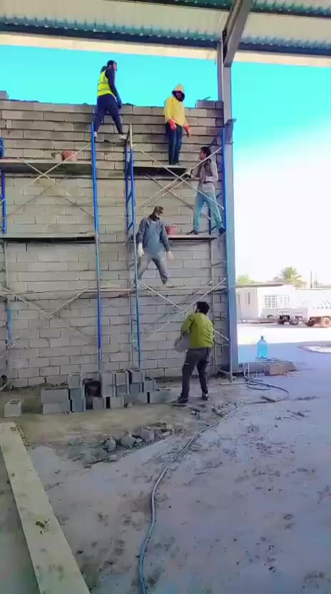 العمل الشاق لا يقتل احد
لكن الفراغ. يقتل انبل مابداخلك
يوجد كادر بناء بلوك بإدارة 
عبيده الاحمد
 
واحدث العمل والصدق والإخلاص ومخافة الله في العمل 
وإليكم فيديو من اعمالنا في بغداد عمل جملونات 

نسال الله ان يوفقنا ويرزقنا الصحه والعافيه
جزء من عملي 👇***********
@إشارة
