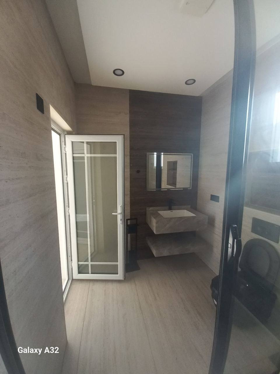 عمل سيراميك متواجد 

حاليآ داخل مدينه القائم 

 ***********
***********

تواصل معي على واتساب
