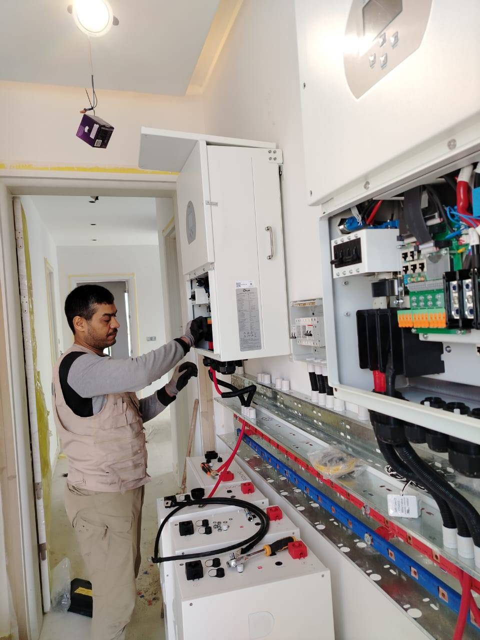 بتوفيق الله تعالى  ... تم تنصيب منظومة طاقة شمسية بقدرة 90 امبير في بغداد - التاجي ... 
للاستفسار  الاتصال على 
*********** واتساب- م.مصطفى
