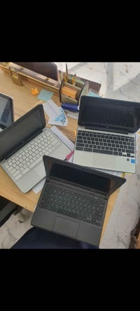 حاسبات كروم • ٣ قطع • بطاريات منتهية