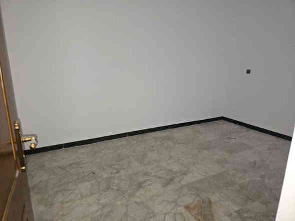 للبيع بيت ١٠٠ متر واجه ٥نزال٢٠  جديد بناء ٢٠٢٥مدخلين واجه حديثه مطعم مرمر ارضيه مرمر ٤غرف نوم حمام عدد٢ صاله وهول و مطبخ حار و بارد بناء درجه اولئ شبابيك ابواب المنيوم بغداد  الدوره شارع ٦٠ قرب النائبه وحده الجميلي السعر ٢٤٥ الاتصال *********** صاحب الدار
