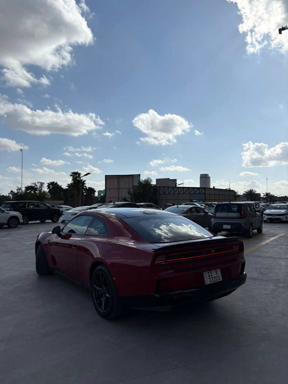 السلام عليكم للبيع او مراوس 
دوج جارجر دايتونا ستيج 2
فول مواصفات وأعلى صنف 
رقم بغداد باسمي 
السياره بحاله الوكاله وماشيه ٣٠٠٠ فقط 
صبغ قطعتين فقط بدون ارباك 
مكان السياره بغداد اليرموك 
السعر خاص 
***********
